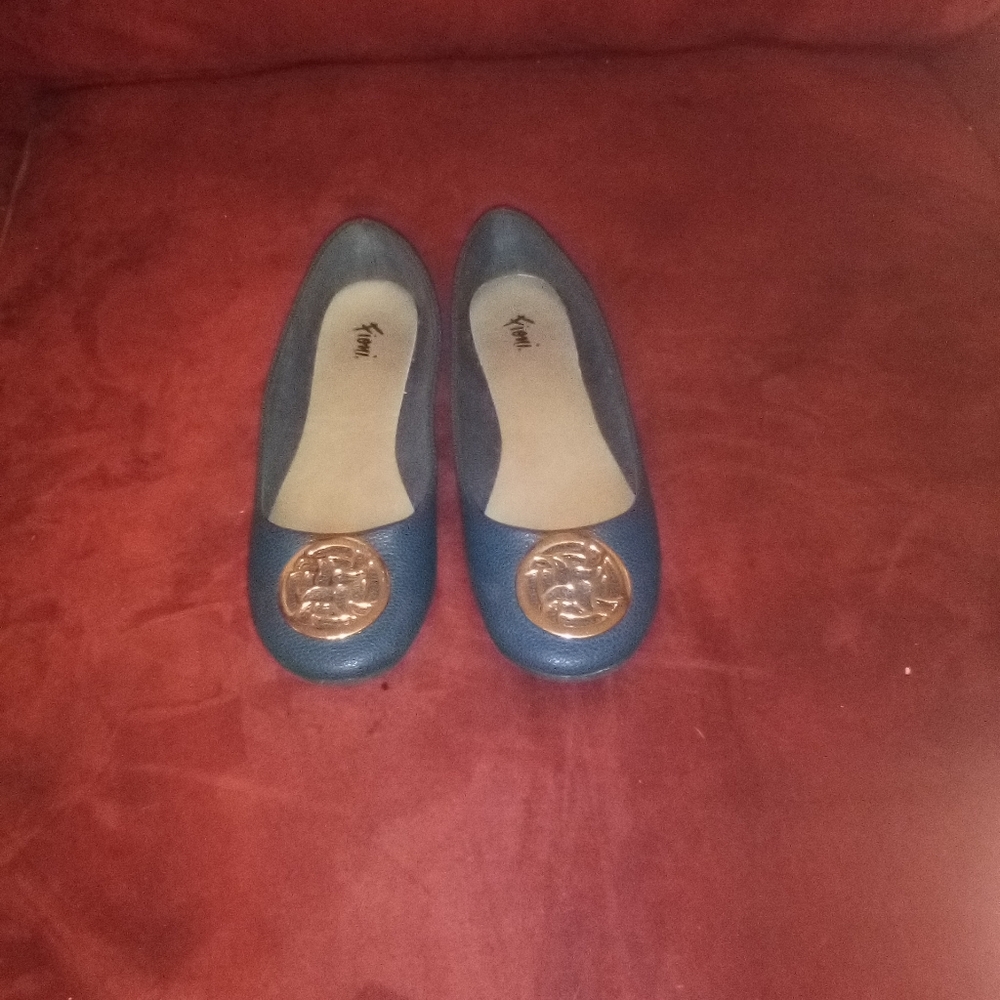 Women's shoes